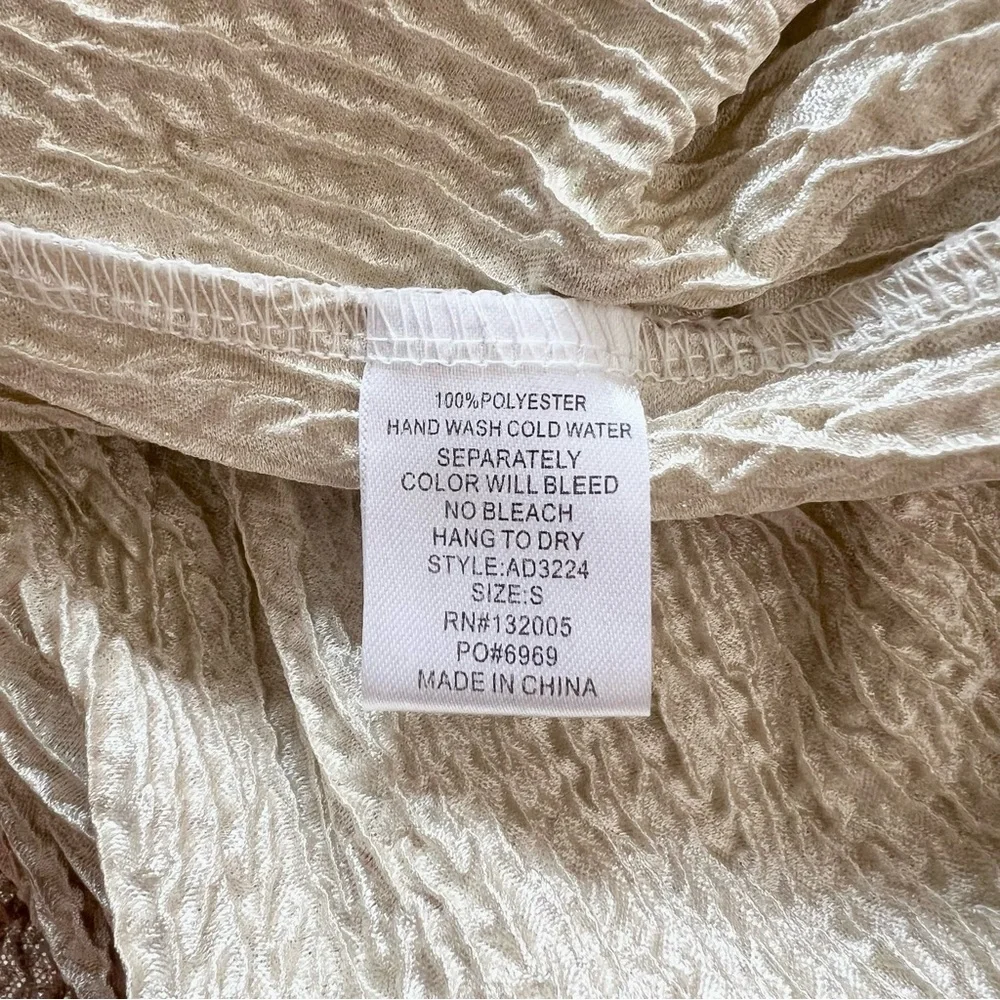 Lulu’s Metallic Champagne Gold V-Neck Evening Dress - Picture 9 of 15